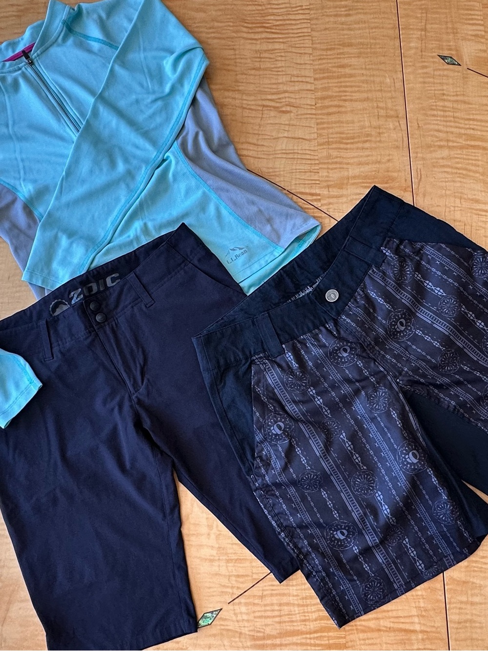 Women’s mountain biking clothes